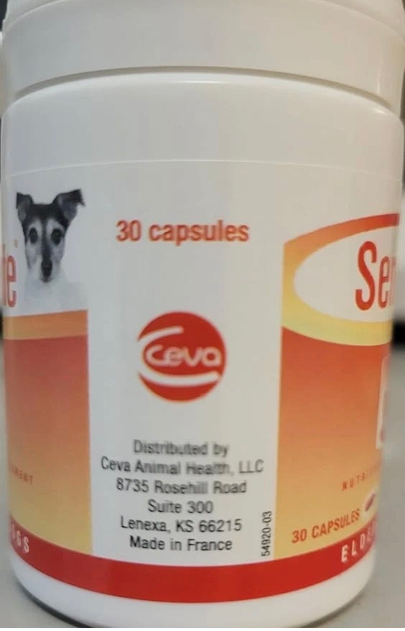 Senilife by Ceva nutritional supplement for elderly dogs in a 30 capsule bottle, designed to support aging canine health.